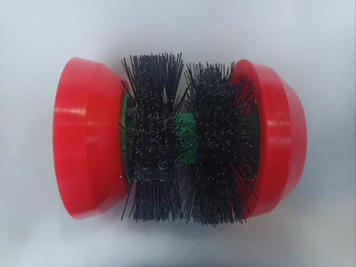 Gel pigs and cleaning brushes